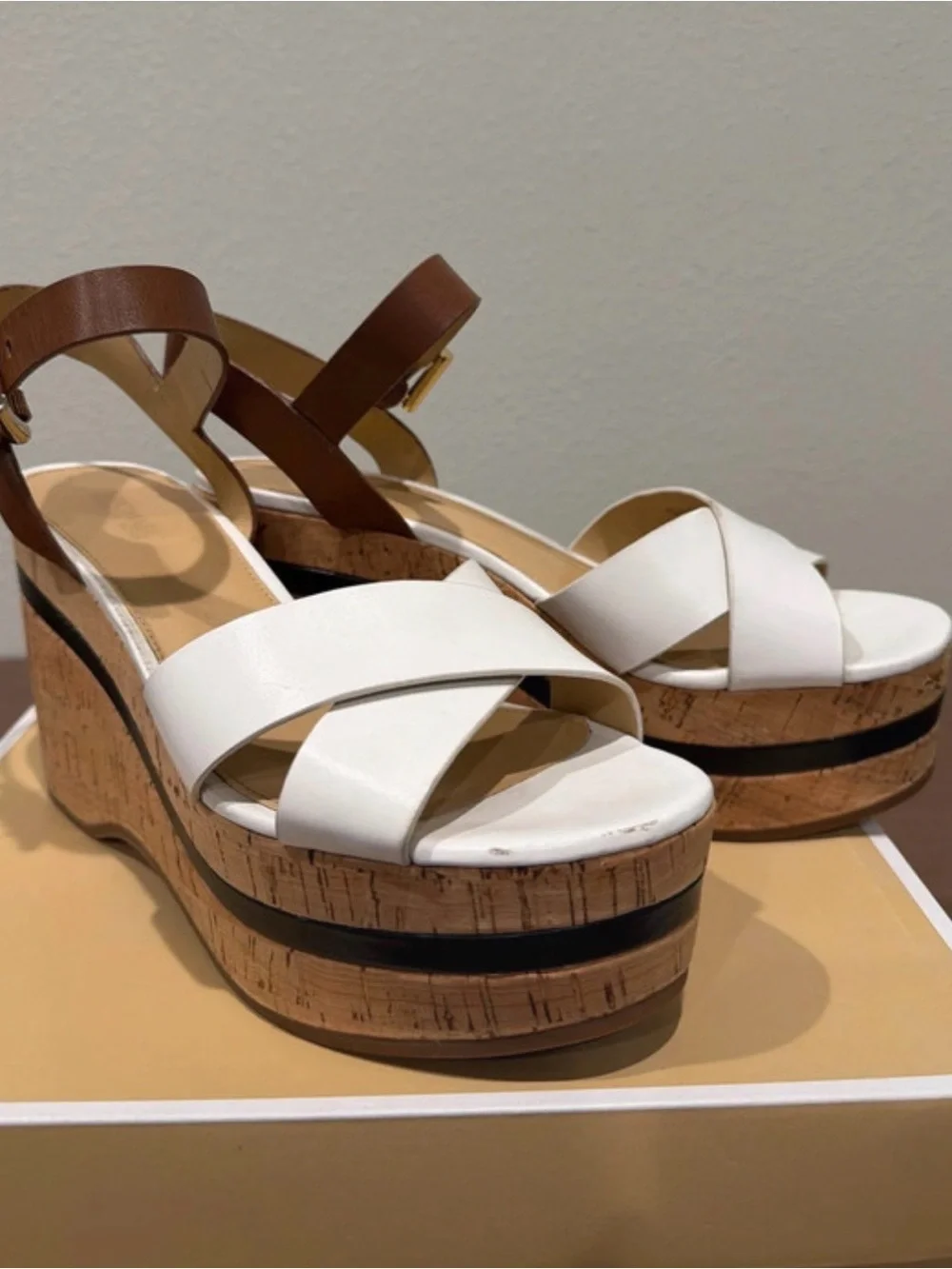 Michael Kors White & Luggage Leather Cork Platform Wedge Sandals – Size 8